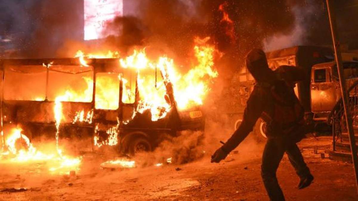 Протистояння на Грушевського Протистояння на Грушевського