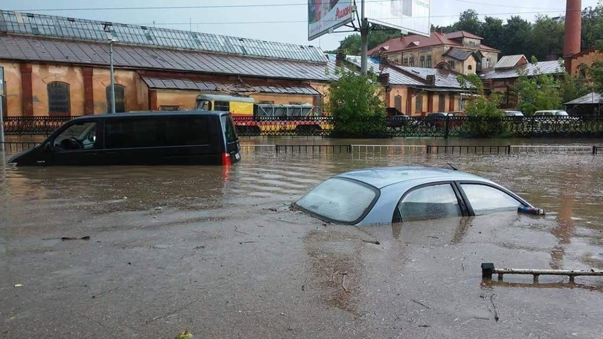 Непогода во Львове Непогода во Львове