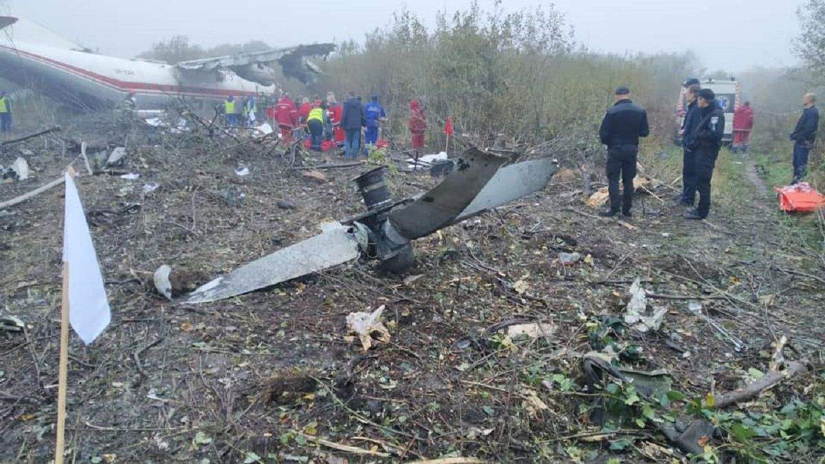 Под Львовом разбился грузовой самолет Ан-12 Под Львовом разбился грузовой самолет Ан-12
