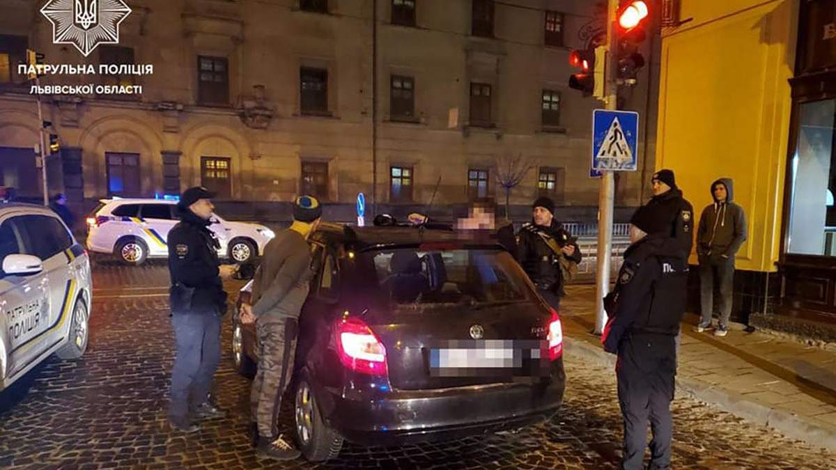 Задержание таксиста с сообщником Задержание таксиста с сообщником