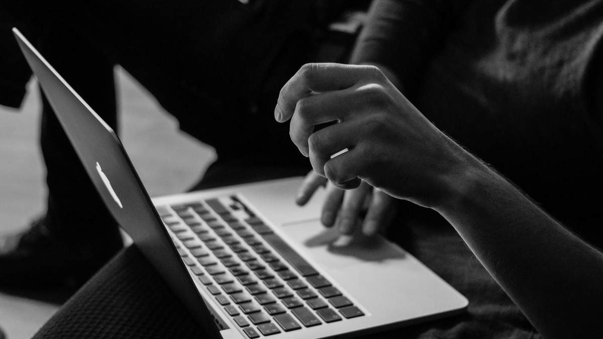 Запретили использование контента трех телеканалов Запретили использование контента трех телеканалов