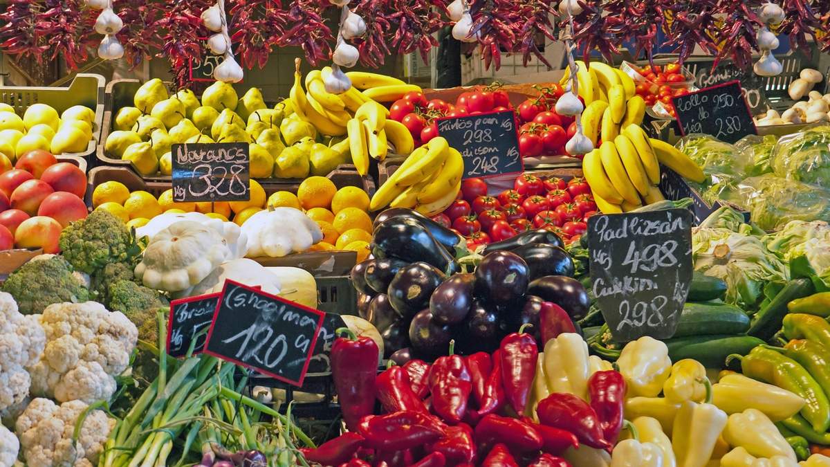 Сім'ї Львівщини витрачають майже половину бюджету на продукти: деталі Сім'ї Львівщини витрачають майже половину бюджету на продукти: деталі