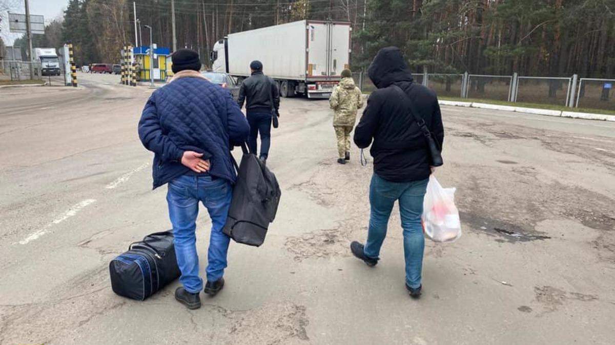 Ховався в Росії 7 років: СБУ затримала екскерівника райвідділу поліції Львівщини – фото Ховався в Росії 7 років: СБУ затримала екскерівника райвідділу поліції Львівщини – фото