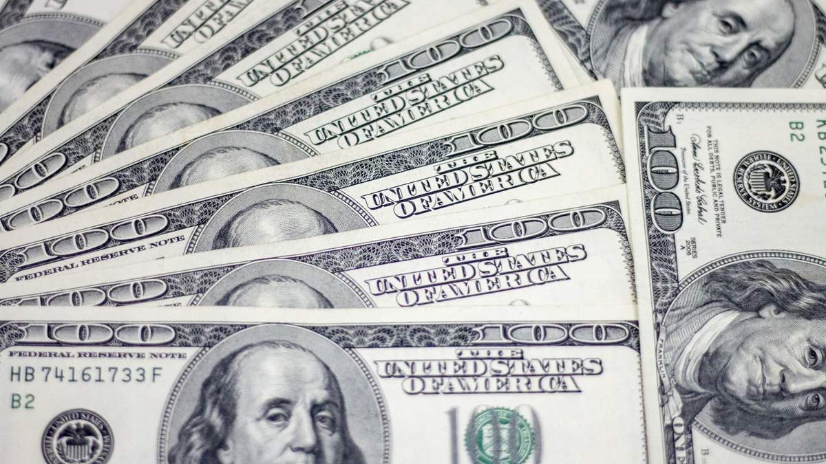 Конфіскували понад 70 тисяч доларів: львівський суд виніс вирок заробітчанину Конфіскували понад 70 тисяч доларів: львівський суд виніс вирок заробітчанину