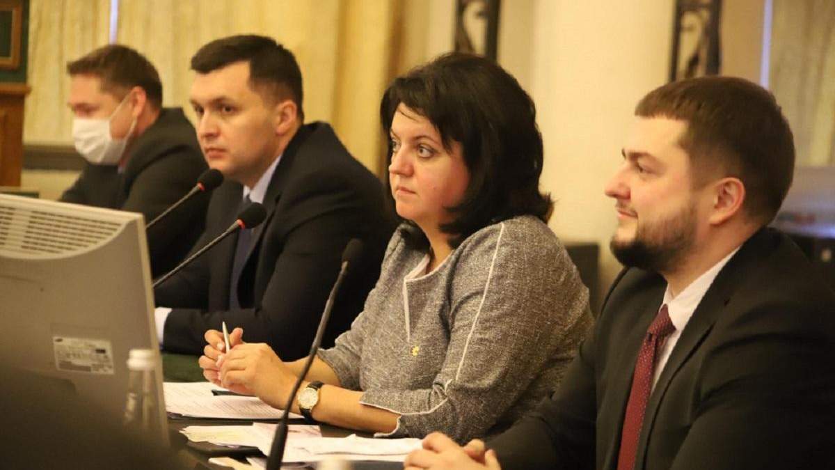 Львовский облсовет определил состав и глав депутатских комиссий Львовский облсовет определил состав и глав депутатских комиссий