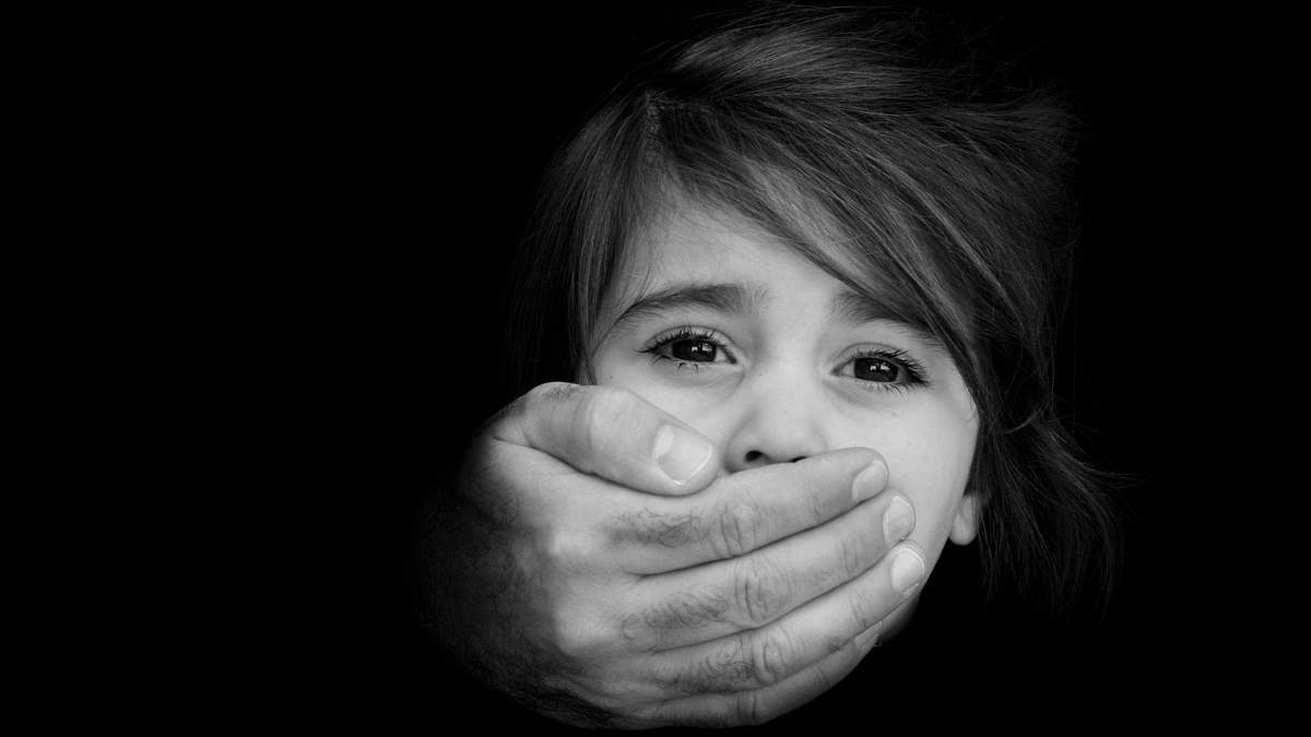 Насиловал 5-летнюю дочь: во Львовской области осудили горе-отца Насиловал 5-летнюю дочь: во Львовской области осудили горе-отца