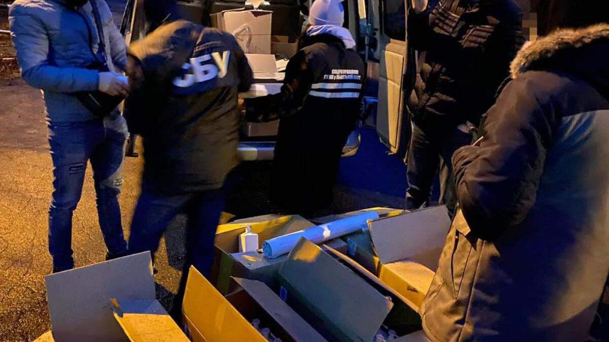 Крупные партии поддельного антисептика: во Львове накрыли подпольное производство - фото Крупные партии поддельного антисептика: во Львове накрыли подпольное производство - фото