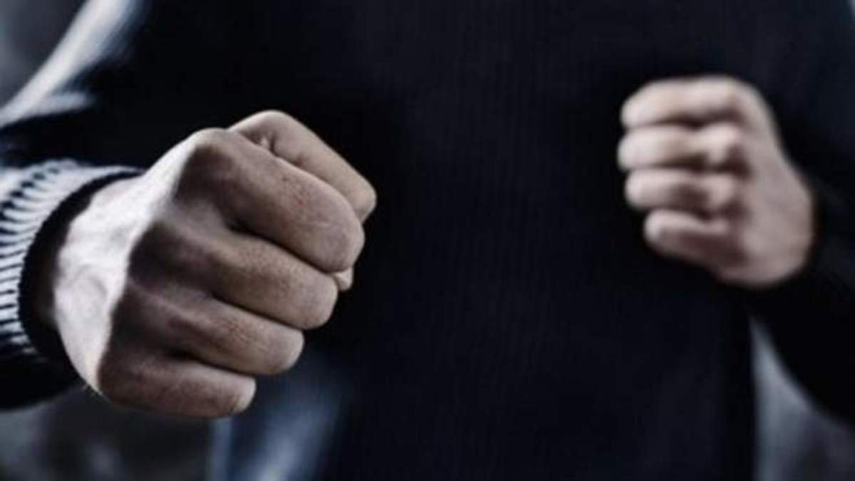 У Львові чоловік побив поліцейських: зловмиснику загрожує до 5 років за ґратами У Львові чоловік побив поліцейських: зловмиснику загрожує до 5 років за ґратами