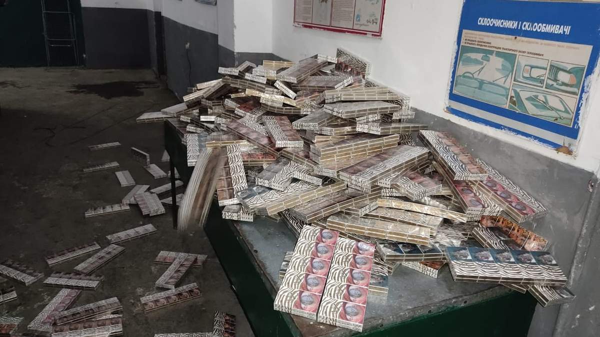 Более 37 тысяч пачек сигарет: таможенники изъяли рекордную партию контрабанды - фото Более 37 тысяч пачек сигарет: таможенники изъяли рекордную партию контрабанды - фото
