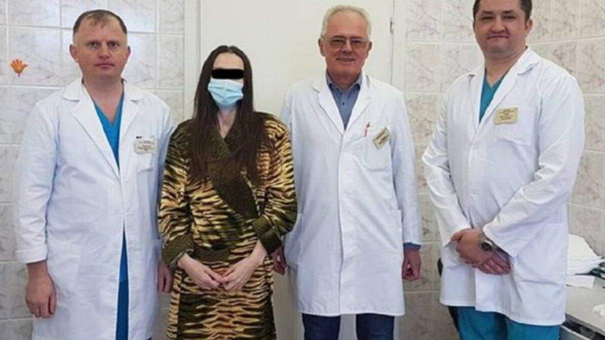 Гігантська пухлина не давала дихати: у Львові онкологи видалили жінці 30-кілограмову ліпосаркому Гігантська пухлина не давала дихати: у Львові онкологи видалили жінці 30-кілограмову ліпосаркому