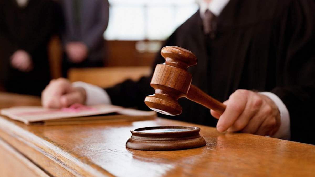 Земля під АЗС в обмін на пальне: на Львівщині за хабарництво судитимуть ексголову РДА Земля під АЗС в обмін на пальне: на Львівщині за хабарництво судитимуть ексголову РДА
