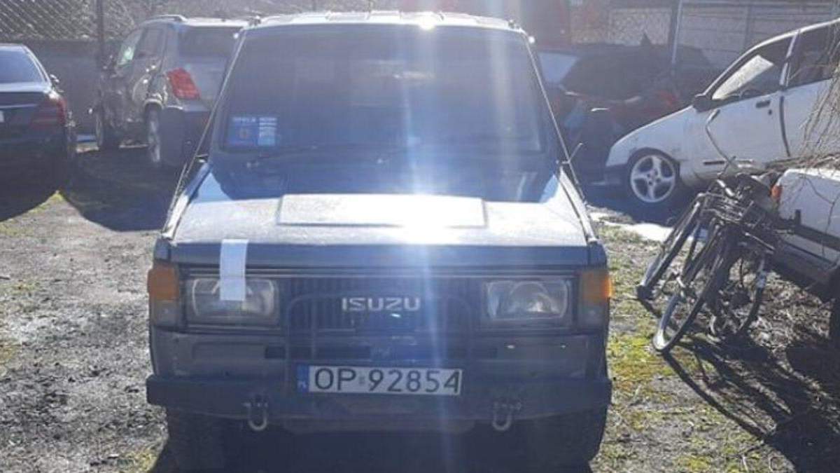 На Львівщині правоохоронці з недійсними документами забрали авто у місцевого активіста: відео На Львівщині правоохоронці з недійсними документами забрали авто у місцевого активіста: відео