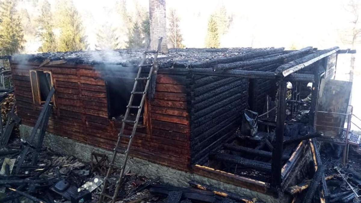 На Львівщині вщент згорів дерев'яний будинок: загинув чоловік – фото На Львівщині вщент згорів дерев'яний будинок: загинув чоловік – фото